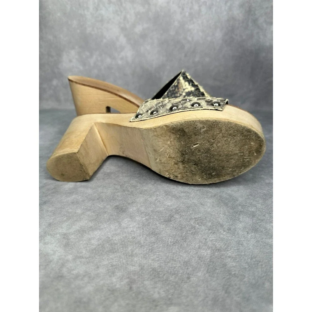 Jeffrey Campbell dlight reptile skin wooden clog sz7
